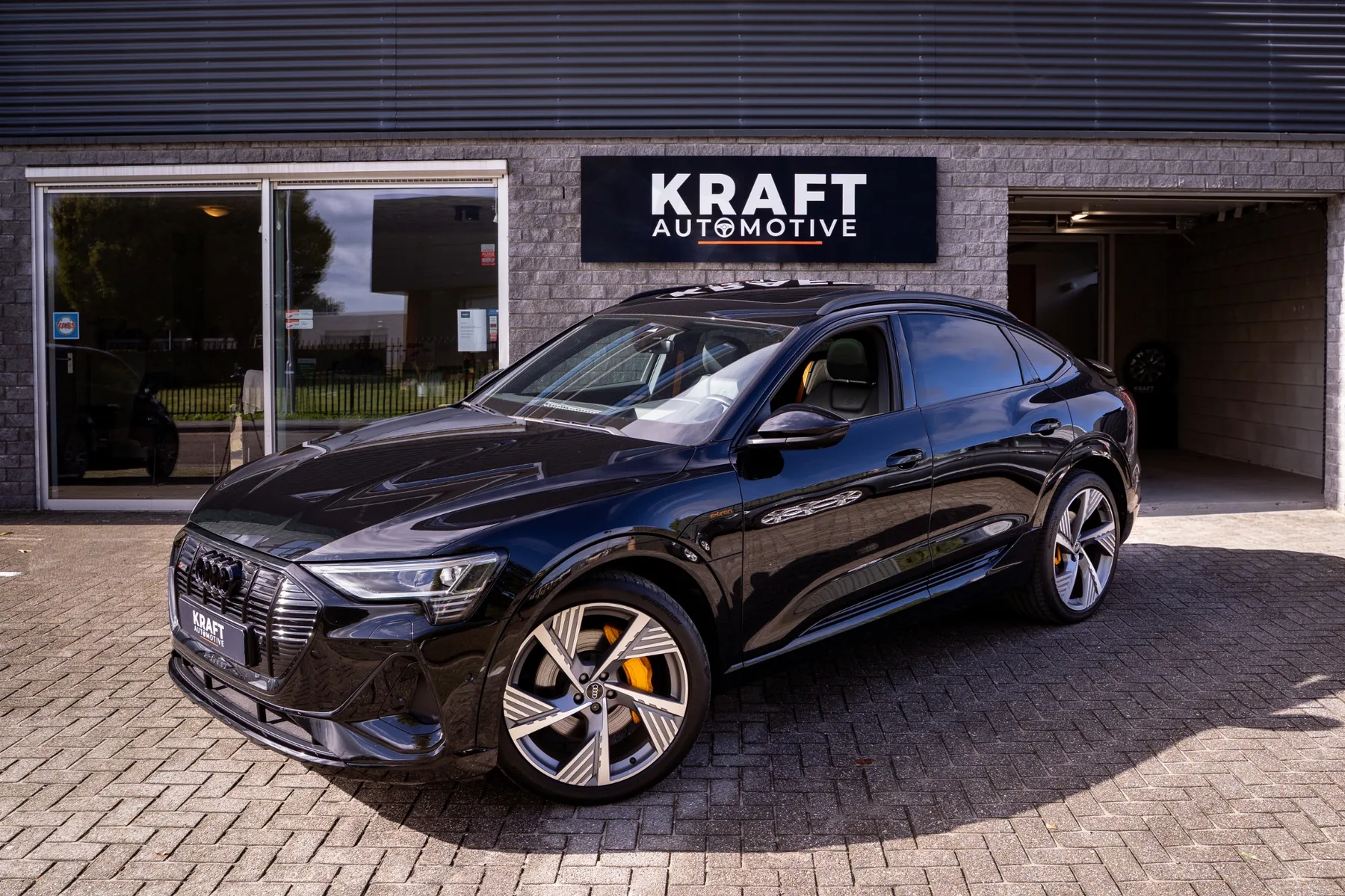 Audi e-tron Black Edition